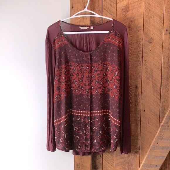 Reitmans Tops - Reitman floral shirt   